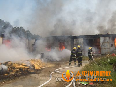 阳江一木制品加工厂大火